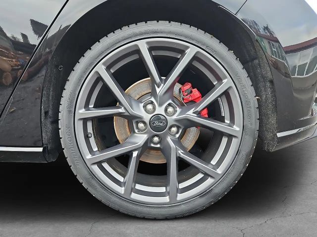 Ford Focus EcoBoost ST Line