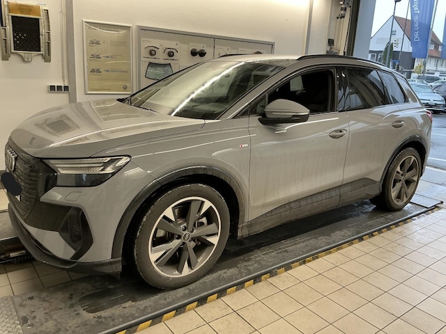 Audi Q4 e-tron Quattro