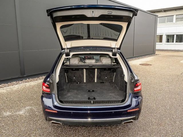 BMW 530 530d Luxury Line Touring xDrive