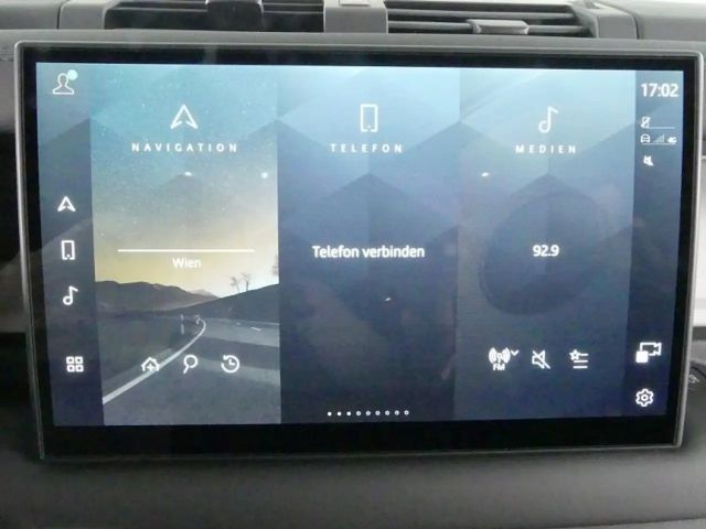 Land Rover Defender 110 P300e S