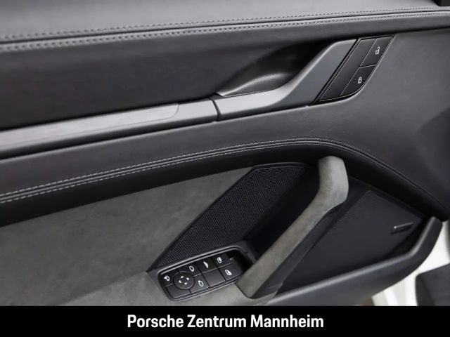 Porsche 992 Cabrio Carrera GTS