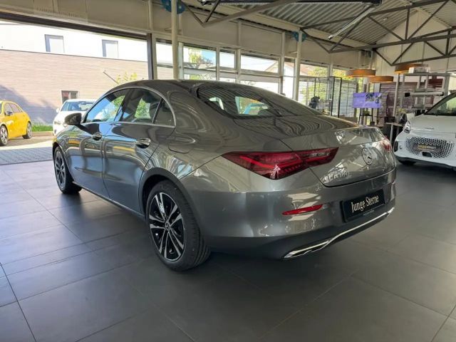 Mercedes-Benz CLA 180 Coupé Progressive