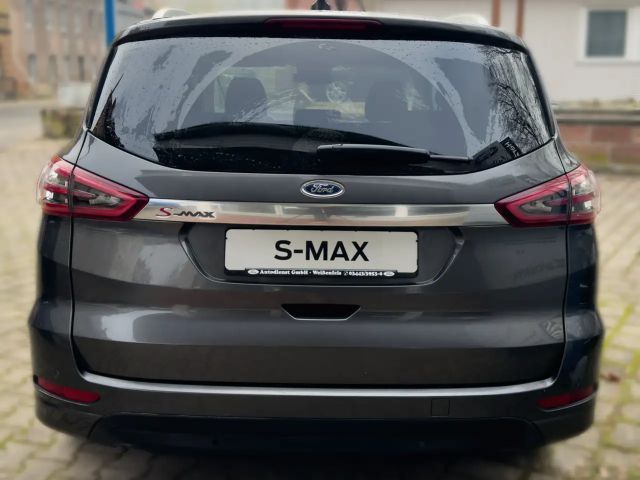 Ford S-Max Titanium