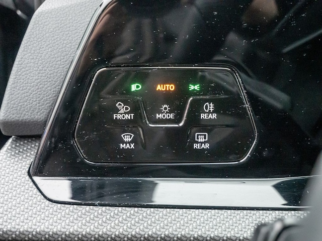 Volkswagen Golf 2.0 TSI DSG Golf VIII Style