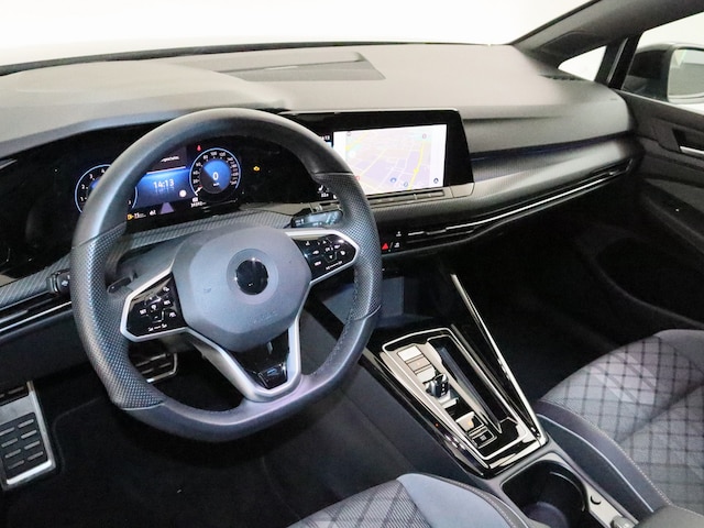 Volkswagen Golf 1.5 eTSI Golf VIII R-Line