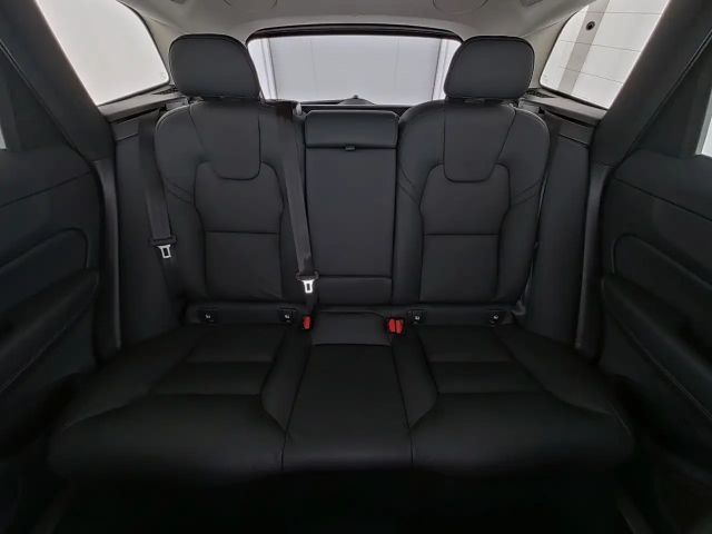 Volvo XC60 AWD Dark Plus