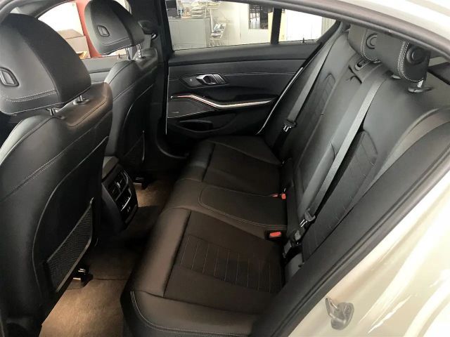 BMW 320 320d Sedan Sport Line