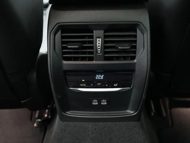 BMW 318 318d M-Sport Sedan