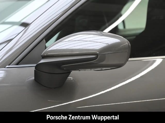 Porsche 992 4 Coupé GTS Targa