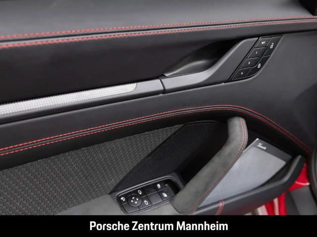 Porsche 992 4 Coupé GTS Targa