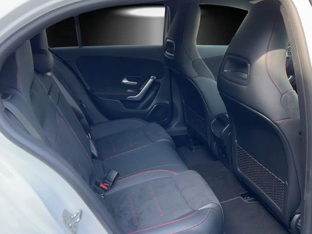 Mercedes-Benz A 200 AMG Line Hatchback