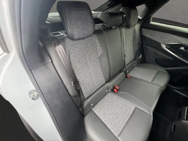 Peugeot 3008 1.2 145 e-DSC6 ACC+LED+Navi+SHZ+Winterp.