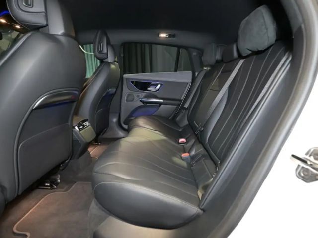 Mercedes-Benz EQE 300 AMG Line Sedan