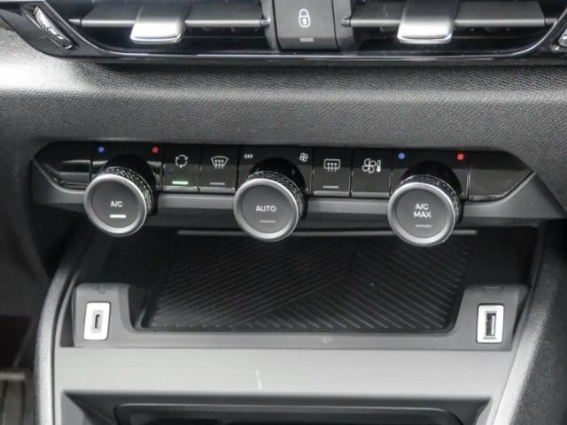 Citroën ë-C4 C-Series