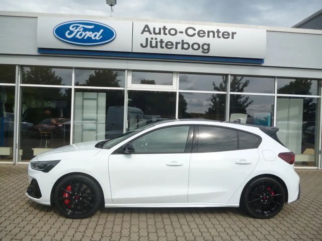 Ford Focus Limited ST Line