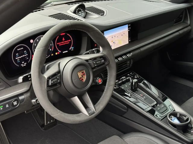 Porsche 992 4 Cabrio GTS Targa