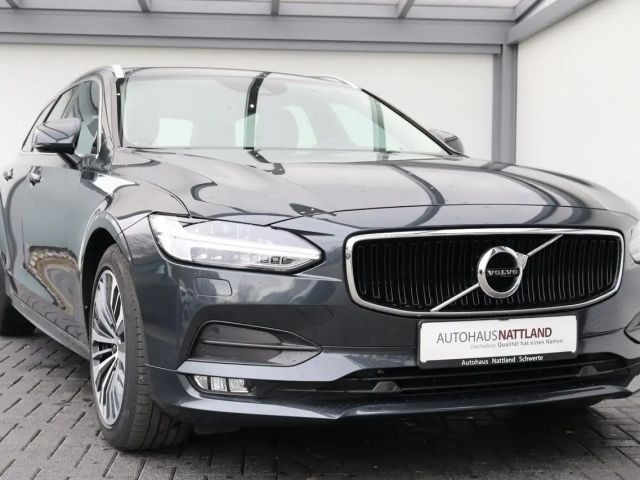 Volvo V90 Momentum