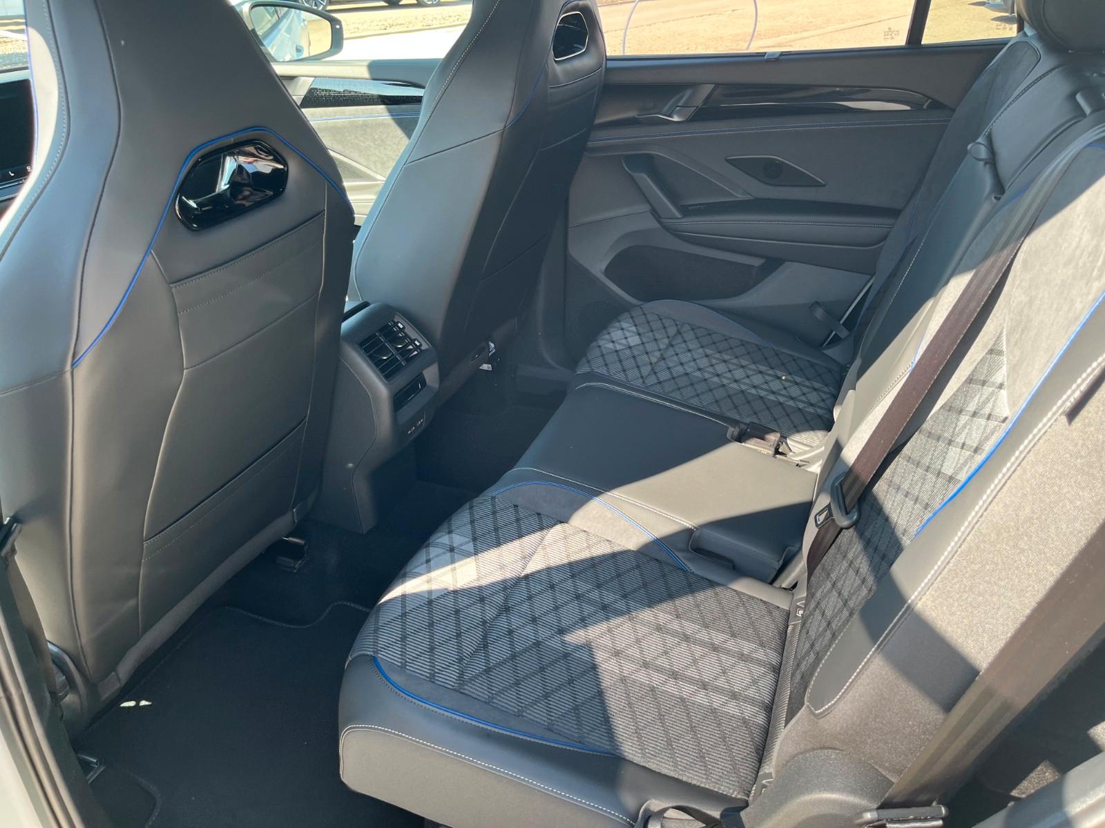 Volkswagen Tayron 2.0 TDI 4Motion DSG R-Line