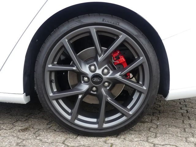 Ford Focus EcoBoost ST Line