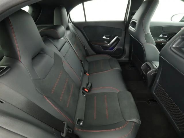 Mercedes-Benz A 200 AMG Line