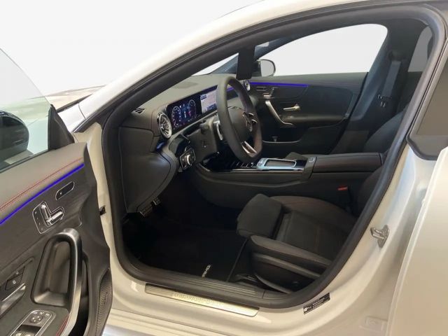 Mercedes-Benz CLA 180 CLA