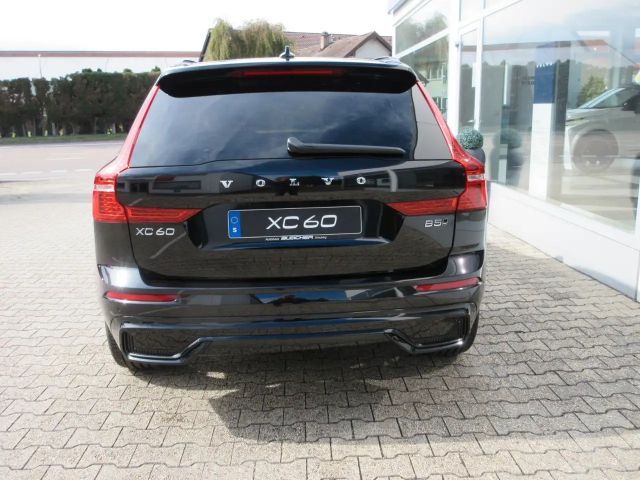 Volvo XC60 AWD Dark Plus