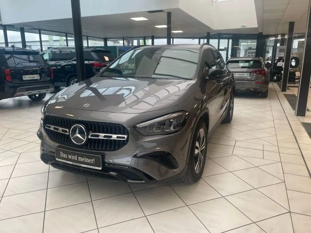 Mercedes-Benz GLA 220 4MATIC Progressive