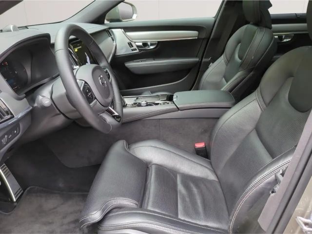 Volvo V90 R-Design Recharge T6