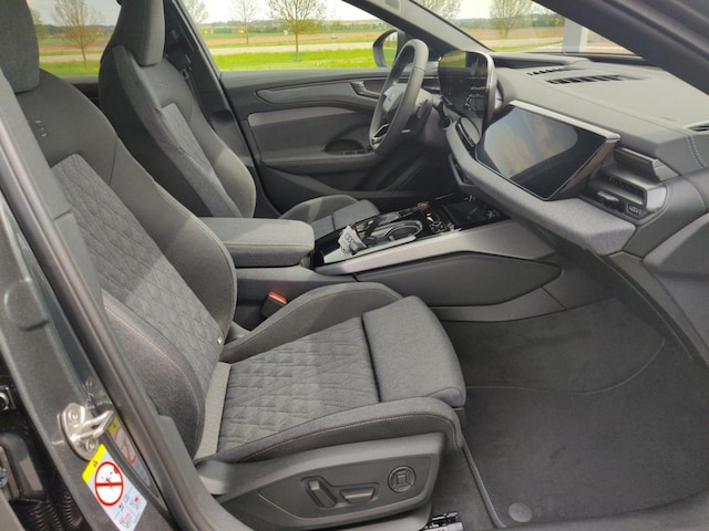 Audi A6 Avant Quattro S-Tronic