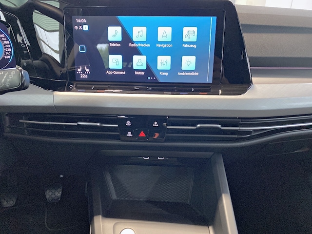 Volkswagen Golf Life Variant