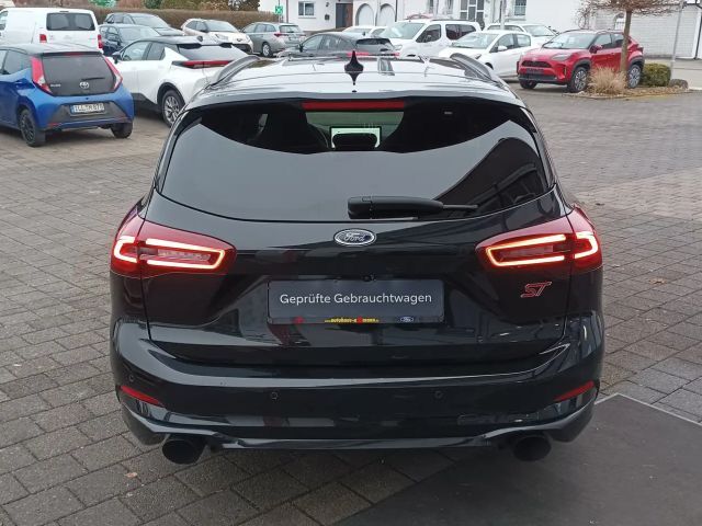 Ford Focus ST Line Wagon