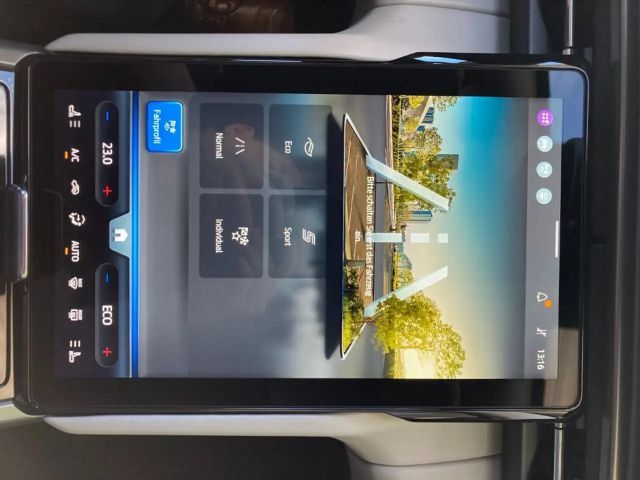 Ford Explorer Extended range RWD