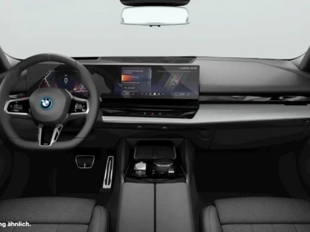 BMW 530 530e M-Sport Touring xDrive