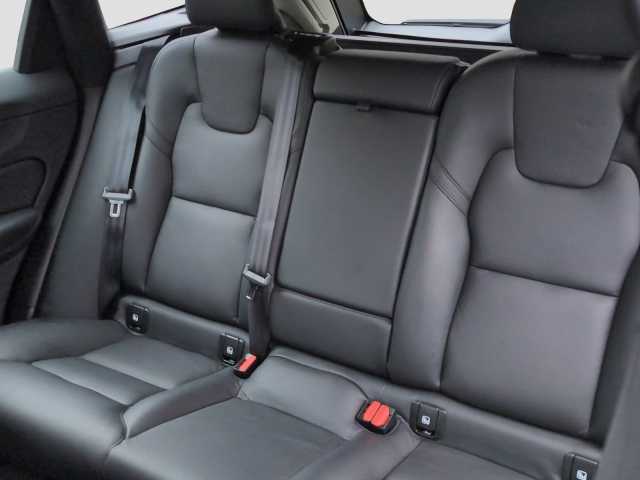 Volvo XC60 AWD Dark Plus