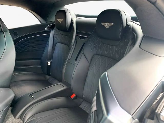 Bentley Continental GTC V8