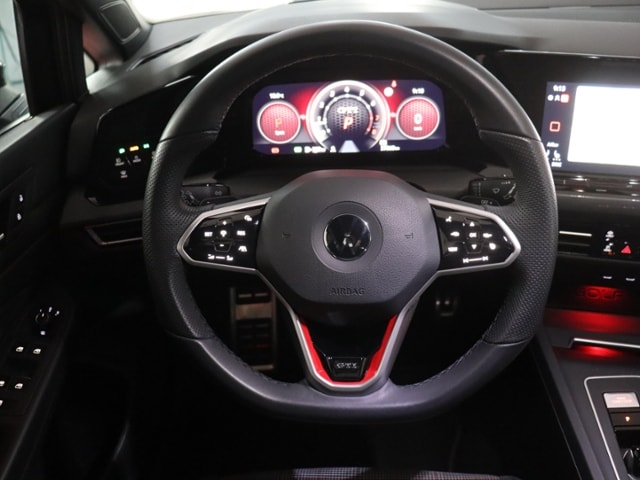 Volkswagen Golf 2.0 TSI DSG