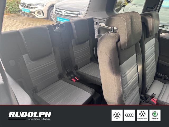 Volkswagen Touran 1.5 TSI Highline 7-Gang- DSG LED Navi AHK SHZ PDC Klima ACC