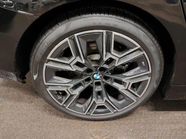 BMW 520 520d M-Sport Sedan xDrive