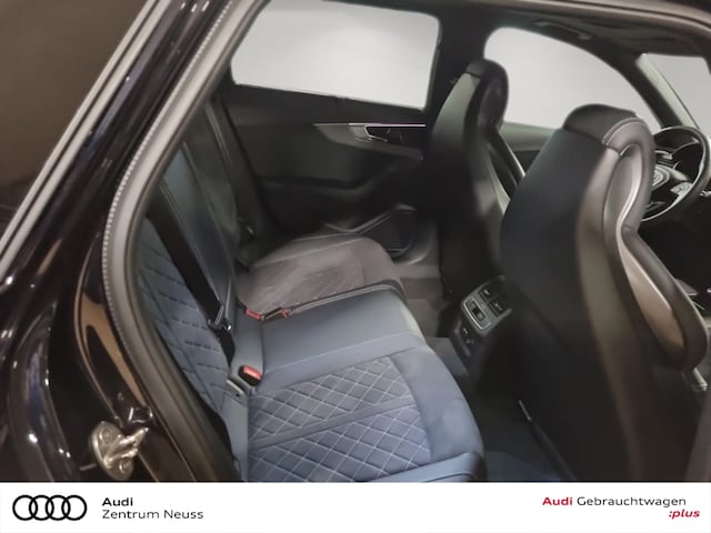 Audi RS4 Avant Quattro