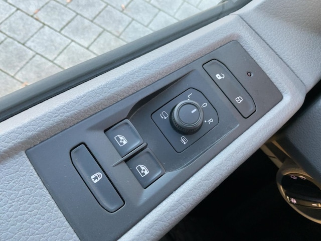 Volkswagen Caravelle 2.0 TDI T6