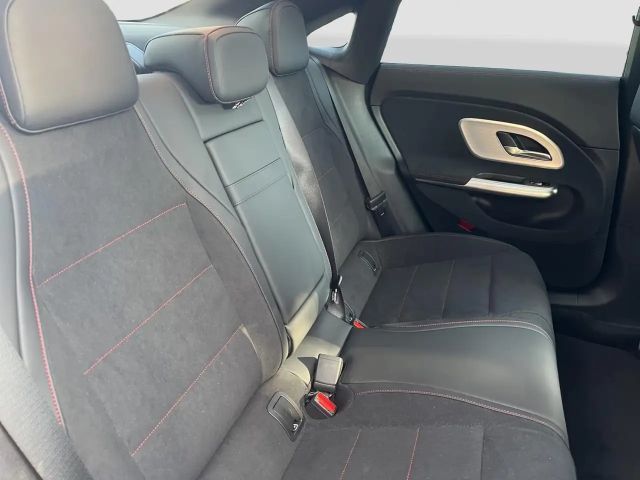 Mercedes-Benz CLA 250 AMG Line Coupé