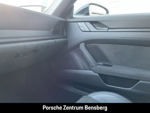 Porsche 992 Cabrio Carrera GTS