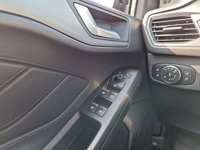 Ford Focus Cool & Connect EcoBoost Wagon