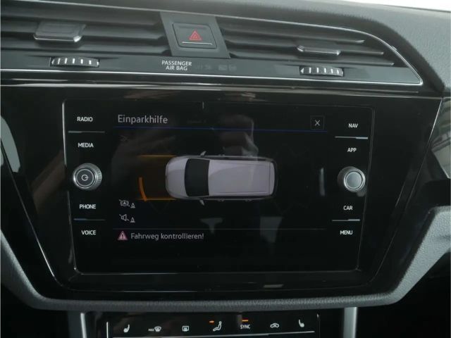 Volkswagen Touran 1.5 TSI DSG R-Line