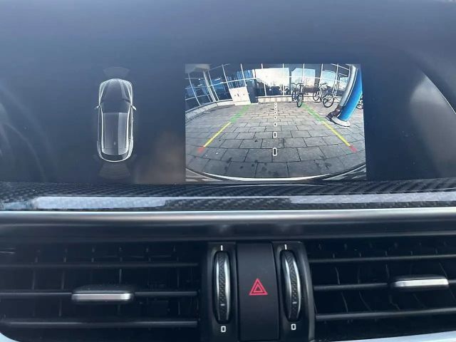 Alfa Romeo Stelvio AT8 Q4