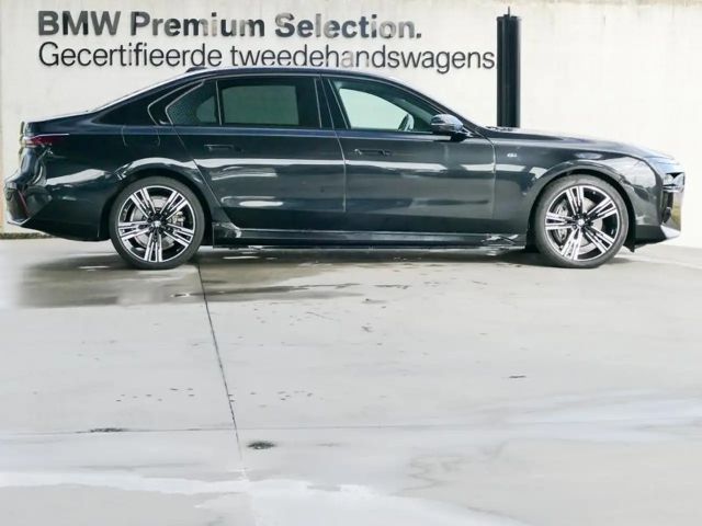 BMW i7 M-Sport Sedan