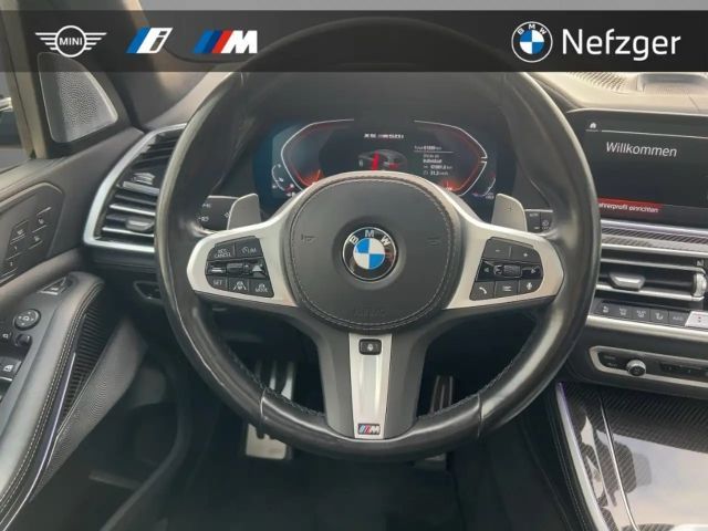 BMW X5 M50i