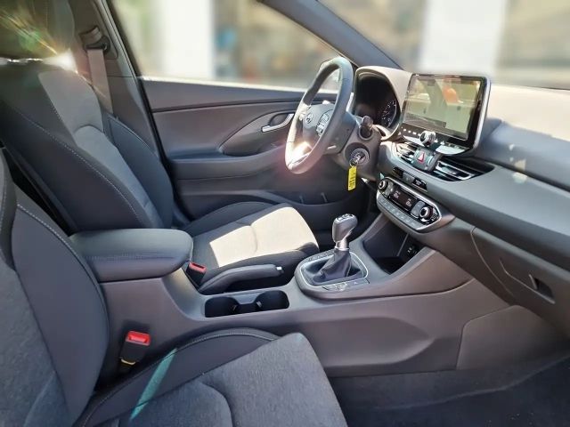 Hyundai i30 Advantage Hybrid T-GDi