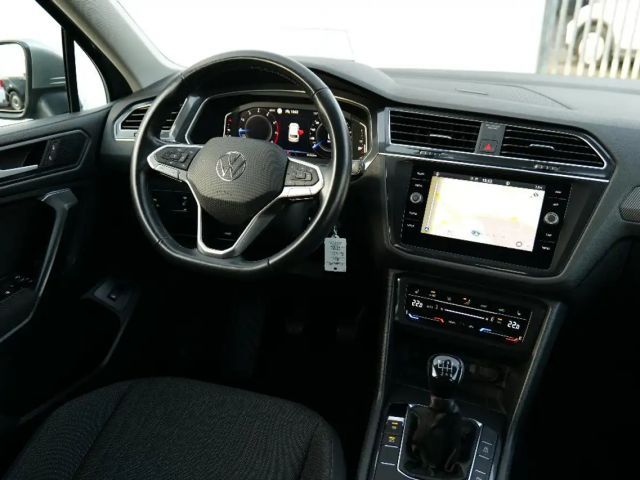 Volkswagen Tiguan 1.5 TSI Allspace Life