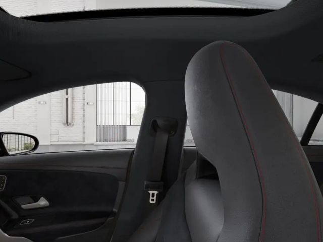 Mercedes-Benz CLA 200 AMG Line Coupé